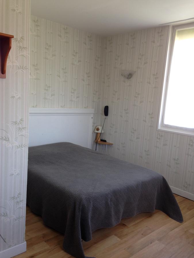 Arcantis Hotel La Residence Cergy Habitación foto